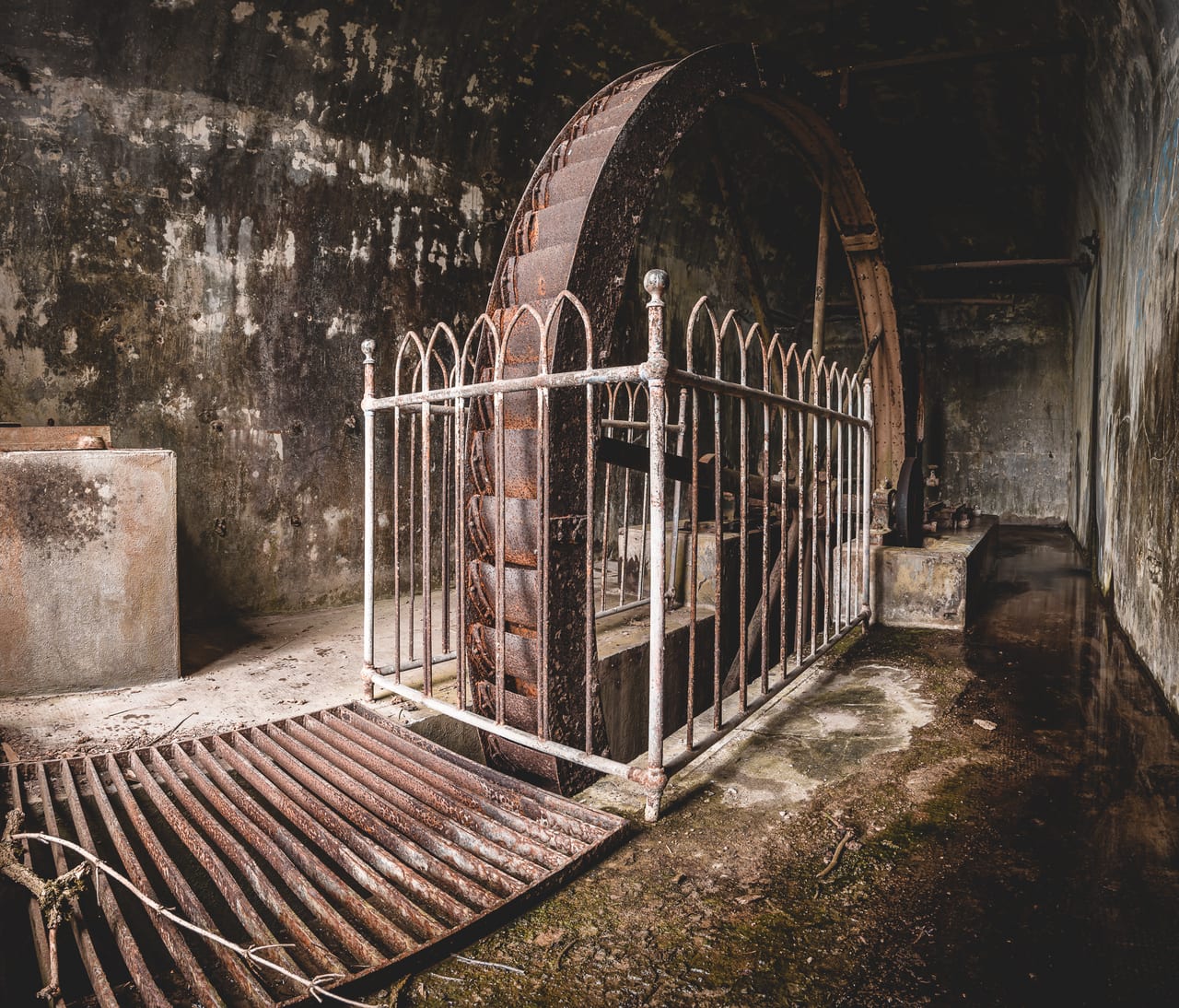 Ein historisches altes Wasserkraftwerk